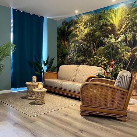 Giromagny Jungle Secret Spa Nuit Insolite מראה חיצוני תמונה