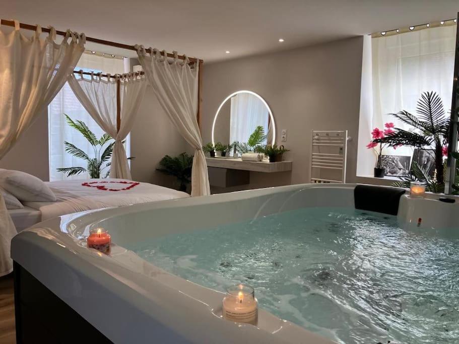 Giromagny Jungle Secret Spa Nuit Insolite מראה חיצוני תמונה